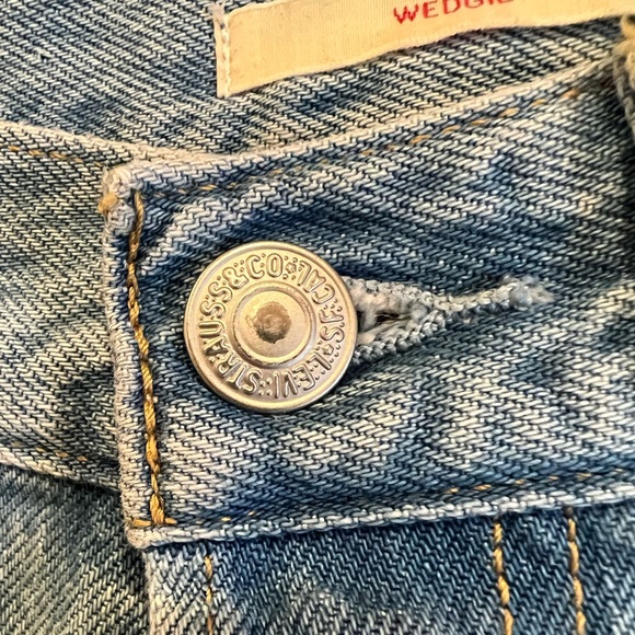 Levi’s Wedgie Jeans - Picture 6 of 12